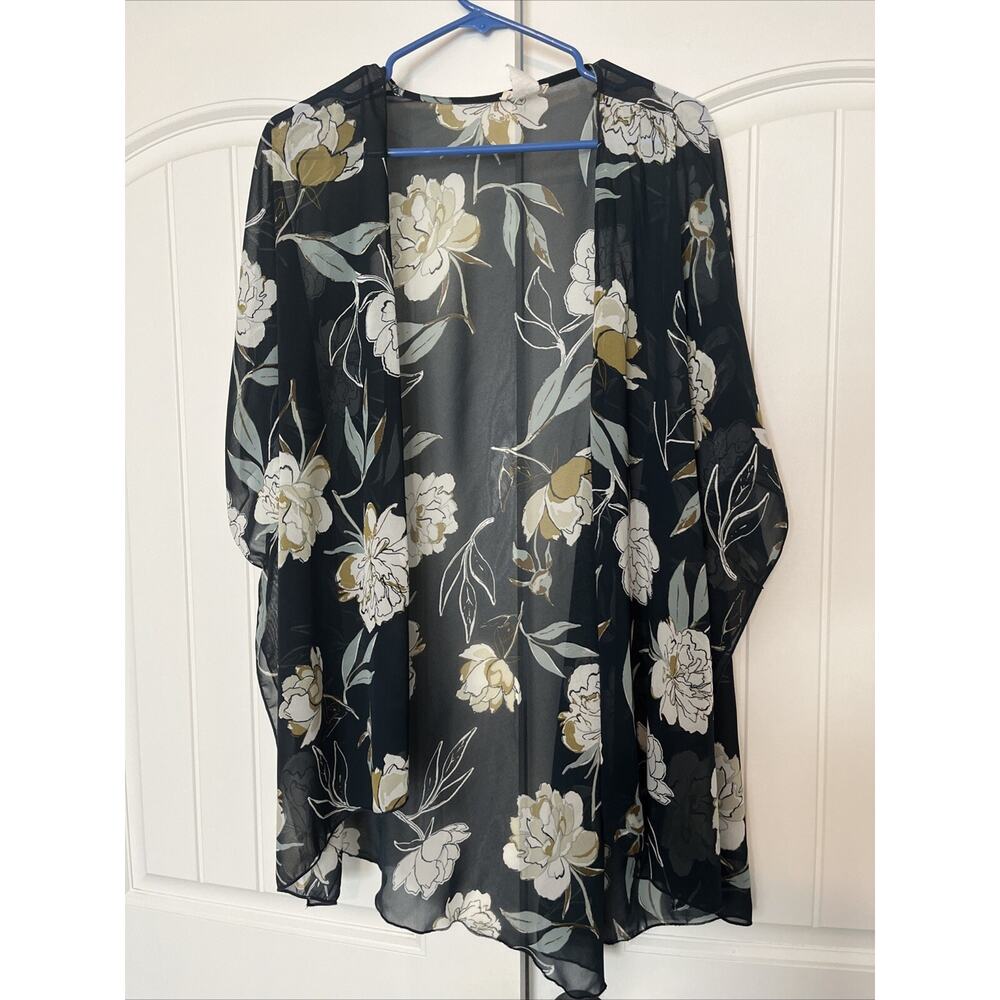 Emory Park Blue Floral Kimono M Women’s Short Sleeve Cardigan Flowy